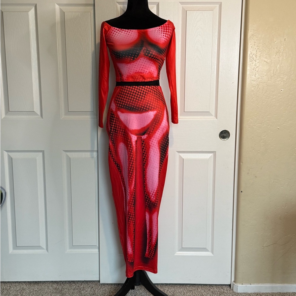 Super Chic and Cool 2 Piece Skirt And Top, Red and White Bodycon Set